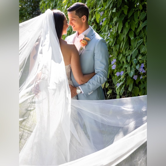 Martina Liana cathedral veil - Picture 3 of 6